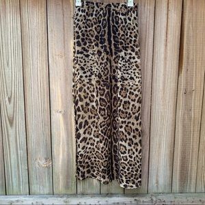 Forever 21 women animals printed long skirt/S